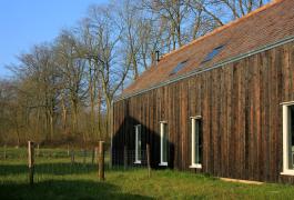 Bureaux passifs  en bardage bois brulé au cœur du Pays de Caux (76)