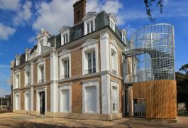Restructuration du centre de loisirs 