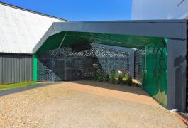Liaison couverte en tôles ouvragées et tennis couvert à Octeville sur Mer (76)