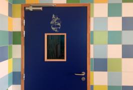 Restaurant haut en couleur pour le groupe scolaire d'Epron (14)