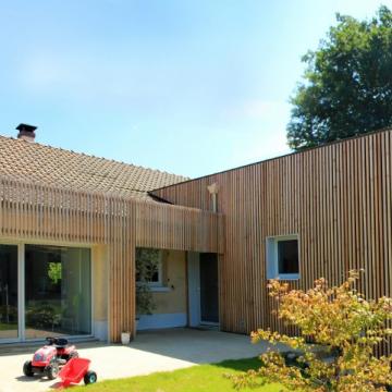 Extension contemporaine d'un pavillon à Bourdainville (76) Extension contemporaine d'un pavillon à Bourdainville (76)