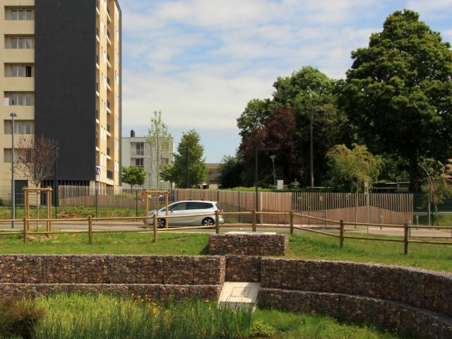 Passerelle piétons et cycles  dans le Quartier Rétimare à Yvetot (76)