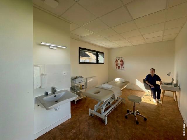 Transformation d'un local de stockage communal en cabinet de masso-kinésithérapie à Sainte-Marguerite-Sur-Duclair (76)