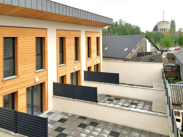 Bureaux et quatre logements locatifs en duplex à Yvetot(76)