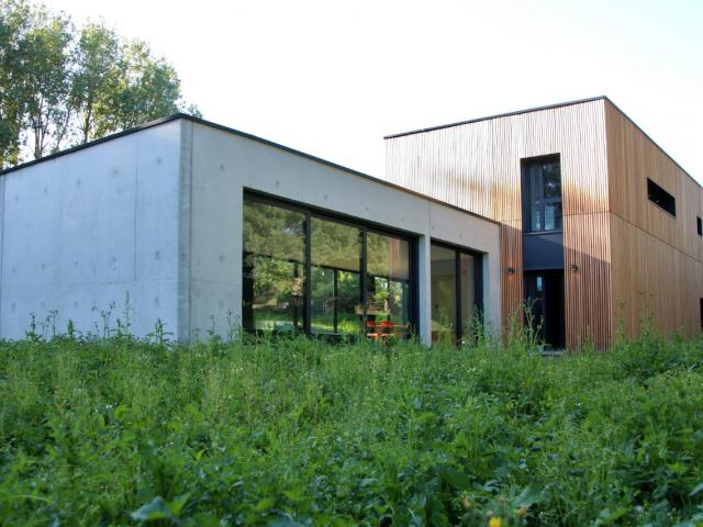 Villa contemporaine dans un écrin de verdure à Saint-Aubin-sur-Mer (76)