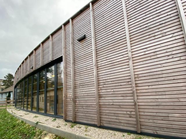 Salle de motricité pour le groupe scolaire de Portbail-sur-Mer (50)