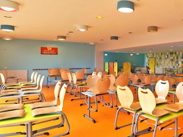 Restaurant haut en couleur pour le groupe scolaire d'Epron (14)